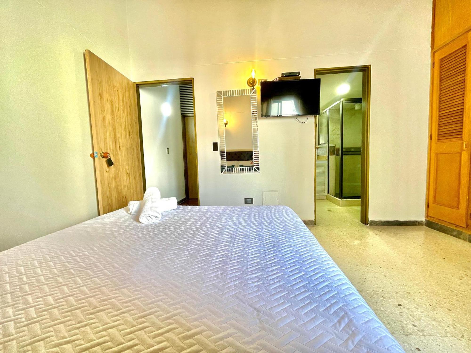 Hotel Torre Primavera 메딜린 외부 사진